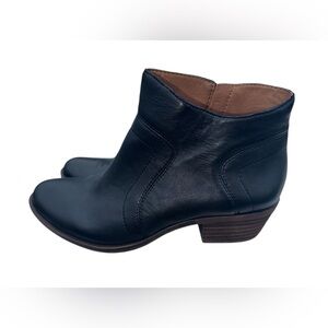Lucky Brand Women’s Brolley Black Leather Short Top Ankle Zip Booties - Sz 7